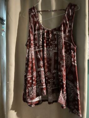 Natural Life Women's rust  Paisley Scoop Neck Tank Top